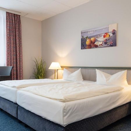 Hotel Kreuzer Wedel Eksteriør billede
