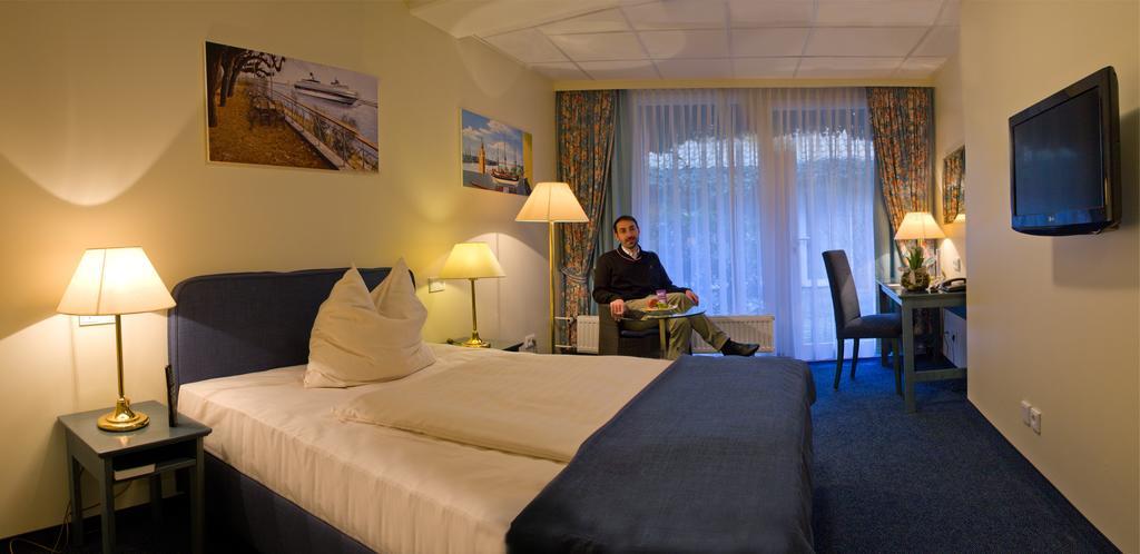 Hotel Kreuzer Wedel Værelse billede