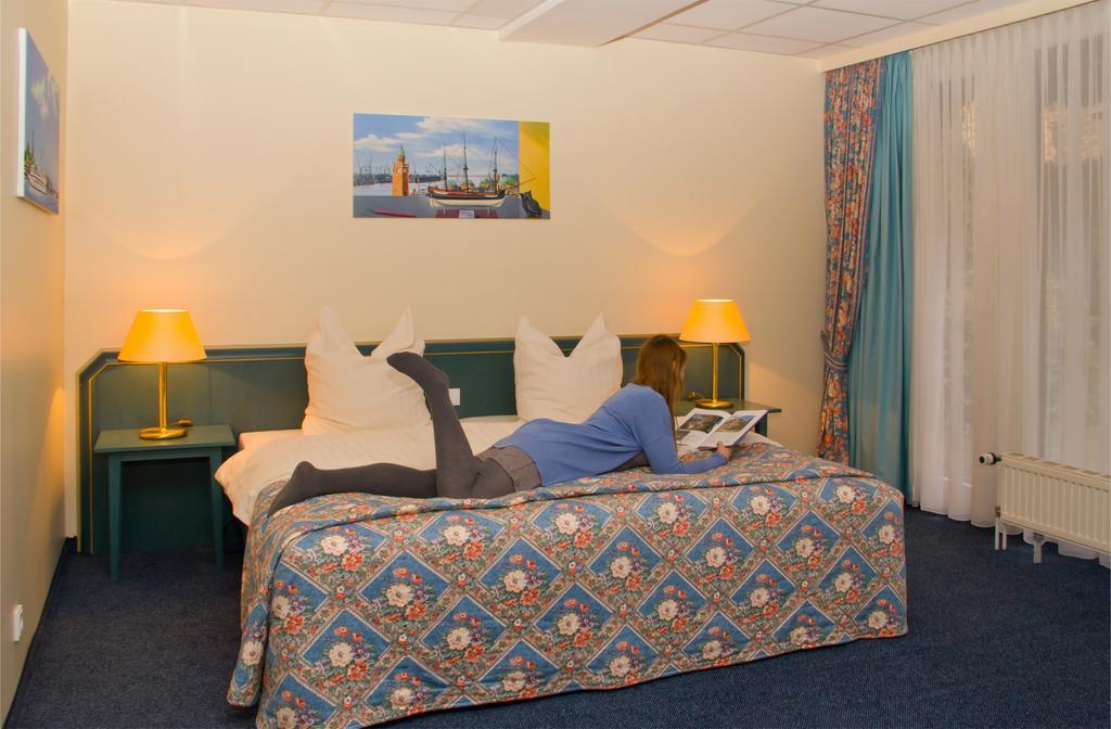 Hotel Kreuzer Wedel Værelse billede