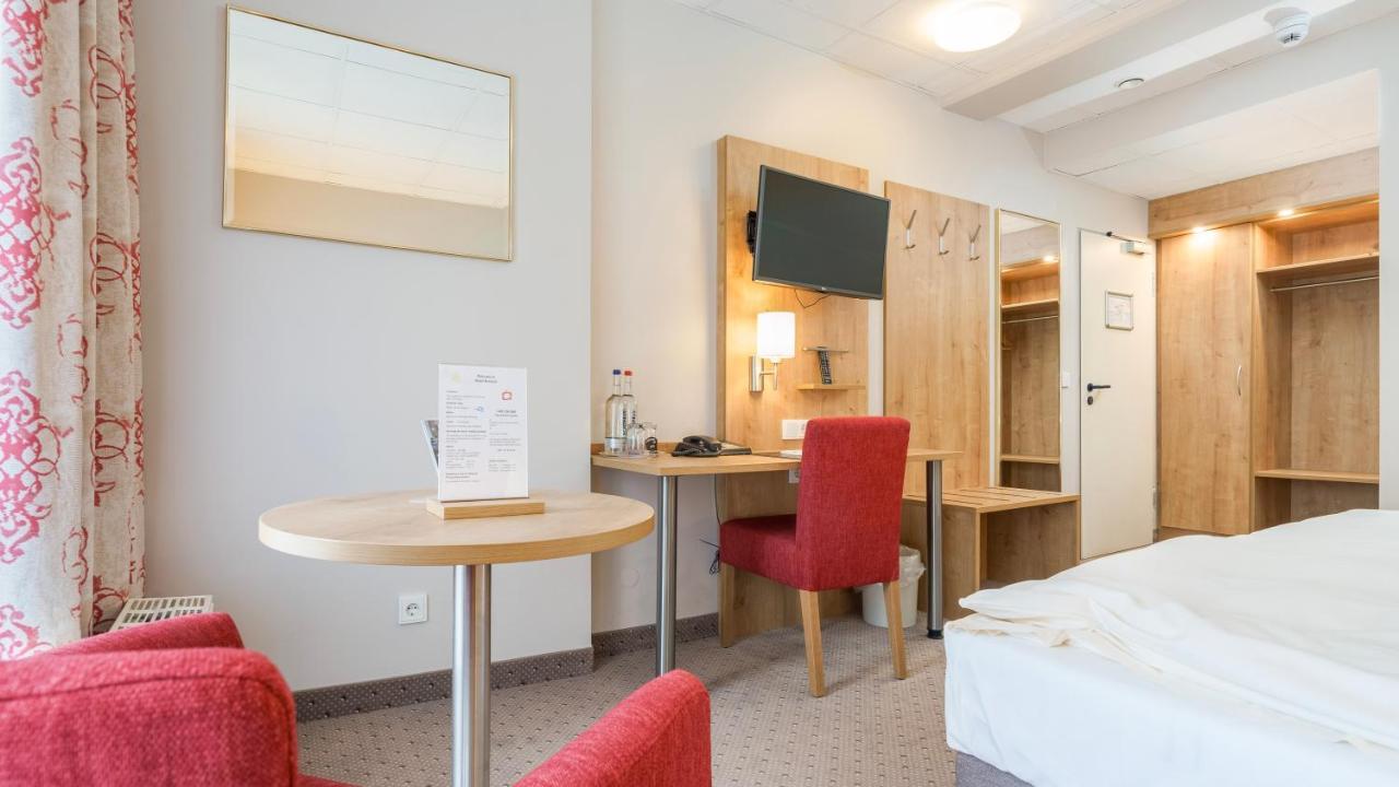Hotel Kreuzer Wedel Eksteriør billede