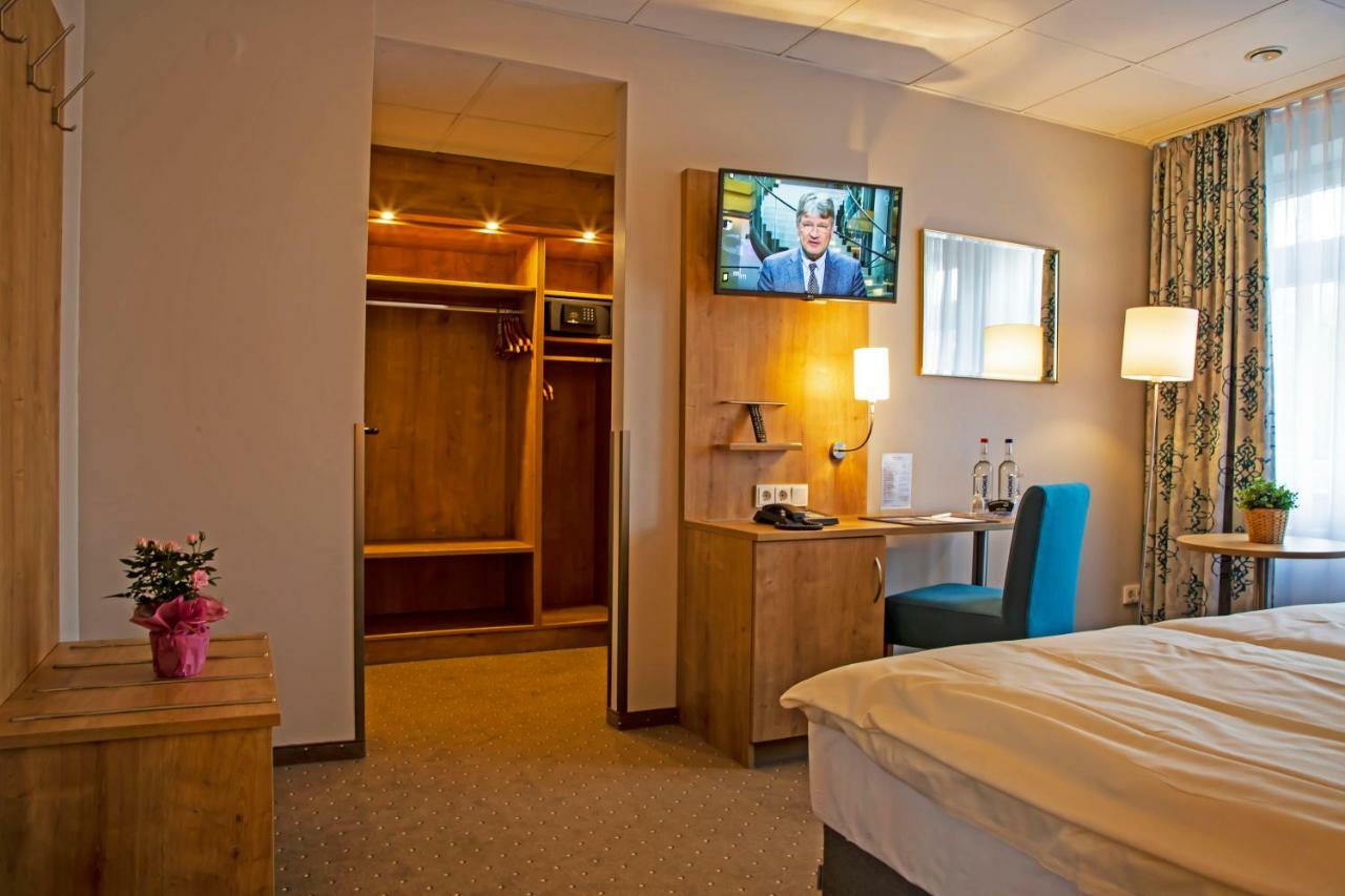 Hotel Kreuzer Wedel Eksteriør billede